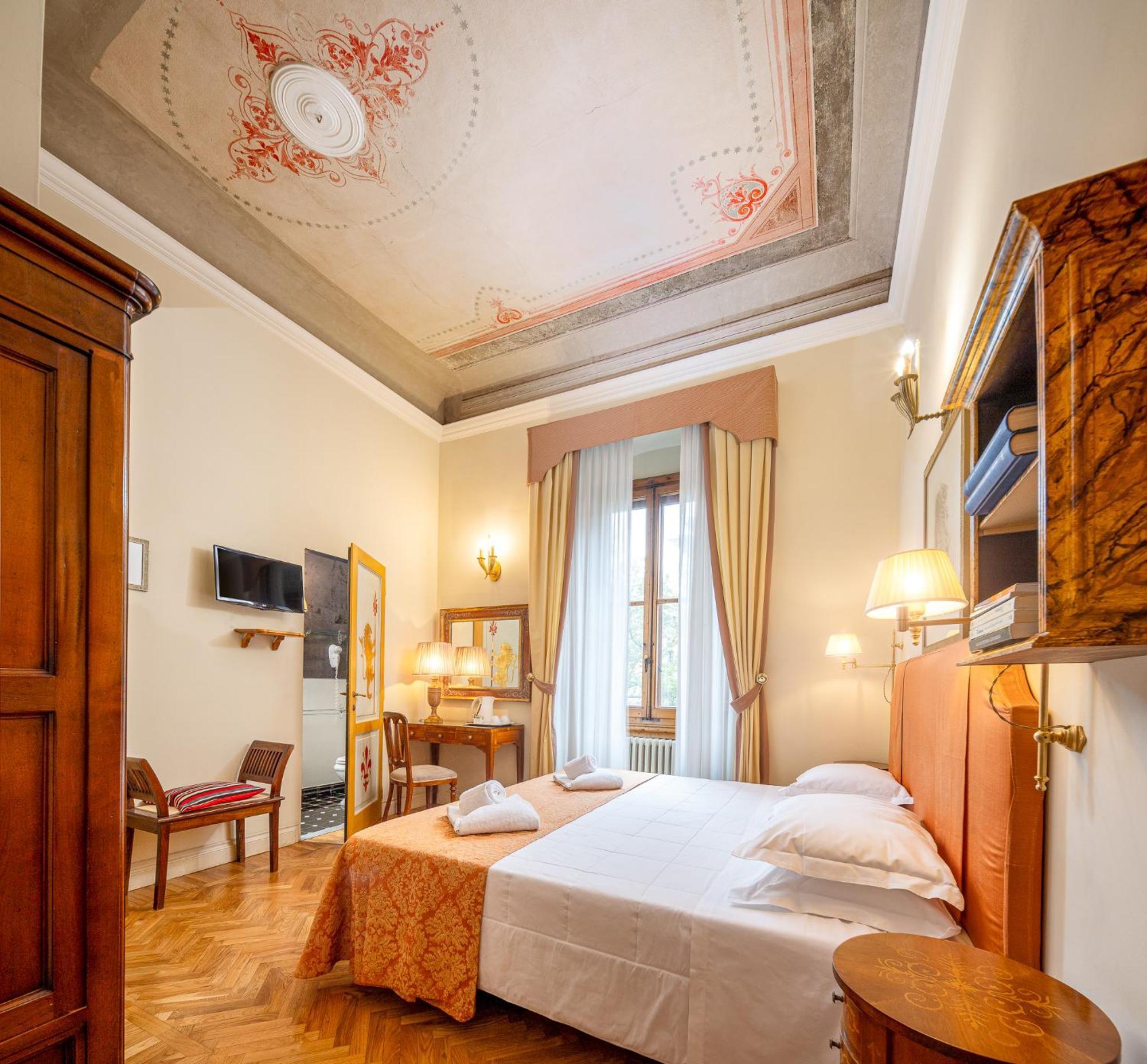 Two-Bedroom Suite,1563264817:JPEG