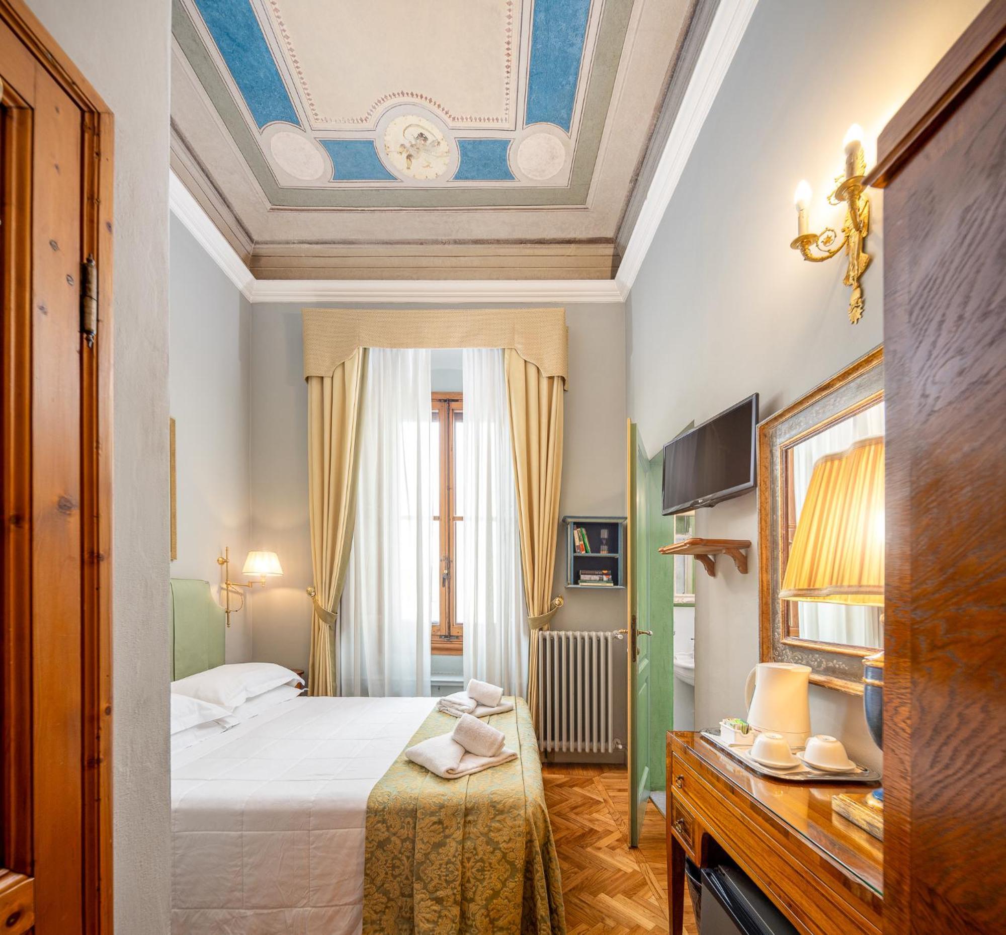 Two-Bedroom Suite,1563264847:JPEG